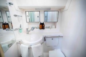 Athens Riviera: Private daily sailing cruise with lunch