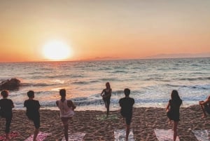 Athens Riviera: Private Guided Sunset Yoga Experience