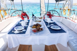 Athens Riviera: Private Luxury Sailing Cruise with Lunch