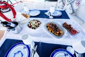Athens Riviera: Private Luxury Sailing Cruise with Lunch