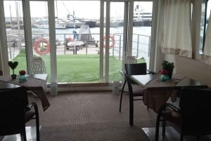 Atenas: Cruzeiro ao pôr do sol na Riviera com música e natação