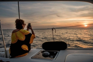 Athens: Half-Day Sunset Catamaran Cruise