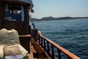 Aten: Kryssning i Saroniska viken med frukost och dryck