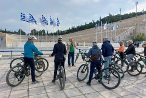 Athens: Scenic e-Bike Tour in Historical Center