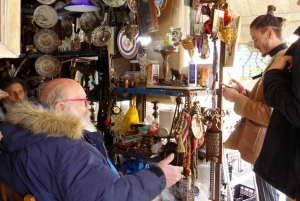 Athens: Self-Guided Quiz City Tour & Shopping Rewards