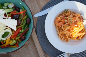 Ateena: Puoliyksityinen aamupurjehdus ja gastronomian risteily