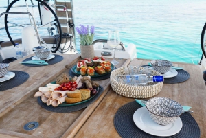 Athen: Semi-privat morgensejlads og gastronomisk krydstogt