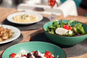 Athen: Semi-privat morgensejlads og gastronomisk krydstogt