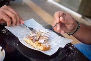Athens: Small Group Walk & Taste for Cruise Travelers