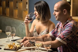 Athen: Kleingruppen-Weinverkostungstour mit Aperitifs