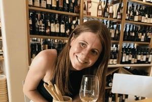 Athen: Kleingruppen-Weinverkostungstour mit Aperitifs