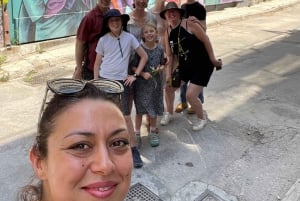 Atenas: tour de arte callejero y comida callejera para grupos pequeños