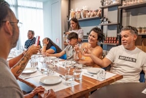 Atene: Tour gastronomico greco con degustazioni