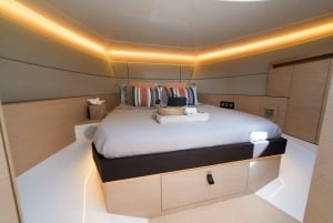 Athens to Aegina 5H Private Yacht Experience