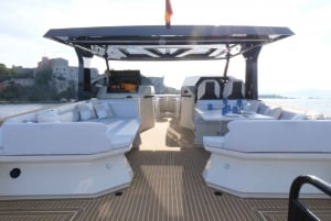 Athens to Aegina 5H Private Yacht Experience