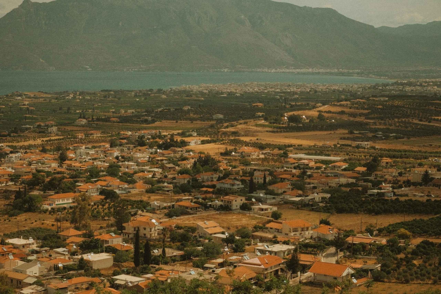 Частный однодневный тур из Афин в Древний Коринф