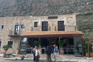 Из Афин в Мани: 3-дневное частное культурное и природное приключение