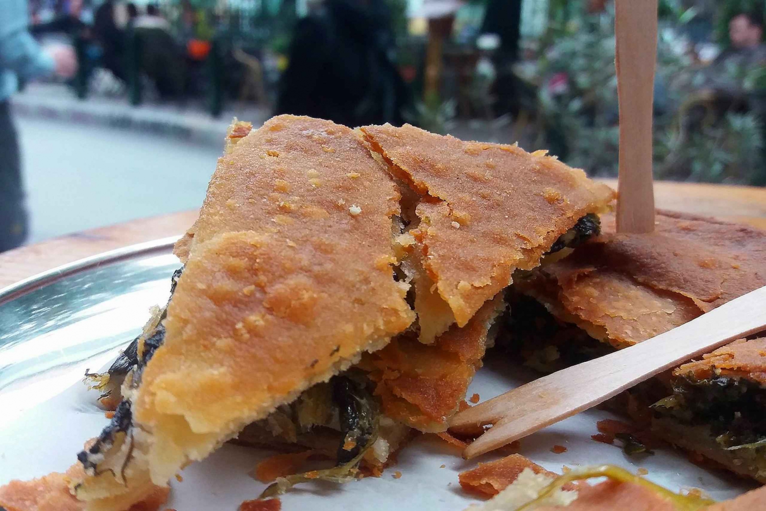 Athens: Traditional Greek Food & Walking Tour