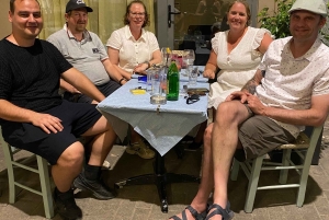 Aten: Rundvandring med middag, dessert och livemusik