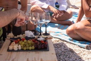 Explore the Athenian Riviera with food and wine
