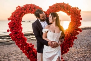 Proposta di matrimonio in spiaggia con picnic nella riviera ateniese