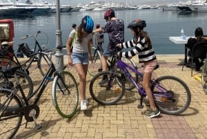 Przygoda rowerowa przy plaży: Wycieczka do Aten z przystankiem na kąpiel