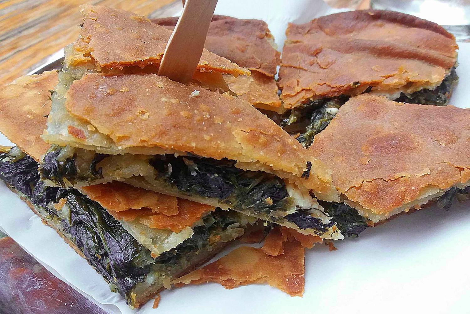 市場での朝食（オリーブオイルと蜂蜜の試飲付き）