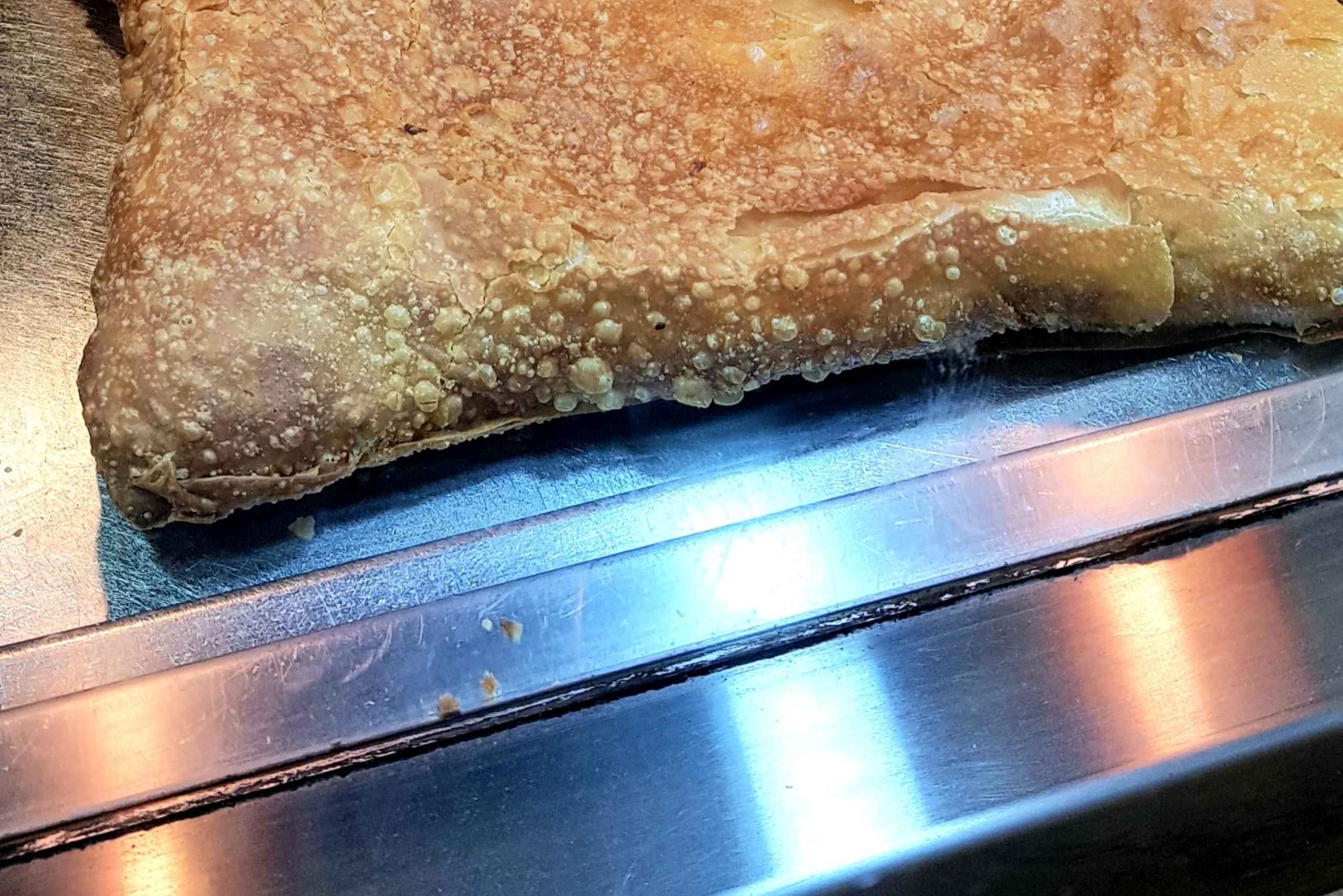 市場での朝食（オリーブオイルと蜂蜜の試飲付き）