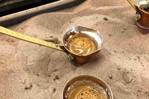 市場での朝食（オリーブオイルと蜂蜜の試飲付き）