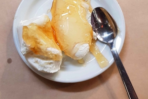 市場での朝食（オリーブオイルと蜂蜜の試飲付き）