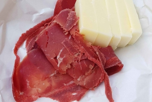 市場での朝食（オリーブオイルと蜂蜜の試飲付き）