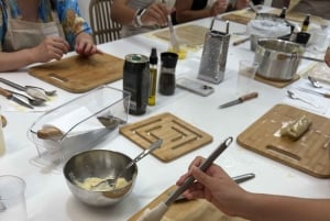 Приготовьте греческие блюда на кулинарном уроке в самом сердце Афин