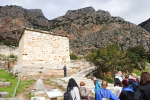 Ab Athen: Delphi - 2-Tages-Tour mit Übernachtung im 4*-Hotel