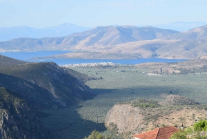 Privat omvisning i Delfi, Corycian Cave og 300 Battlefield