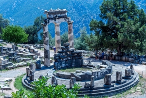 Delfos y Meteora tour privado de 2 días con magníficas comidas y bebidas