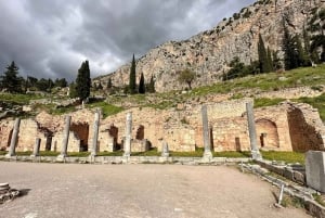 Excursão privativa de dia inteiro a Delfos, o Umbigo da Terra, Hosios Loukas