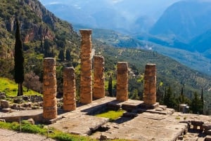 Von Athen aus: Tagestour zum Apollo-Tempel und Orakel von Delphi