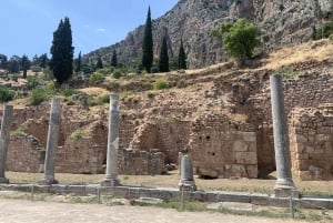 From Athens: Delphi and Arachova Guided Day Tour