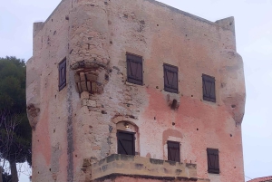 Tutustu Aeginan historialliseen kaupunkiin