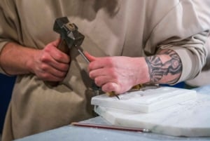 Scopri l'arte cicladica e scolpisci il tuo pezzo di marmo