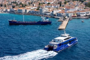 Färjeresa mellan Aten och Poros