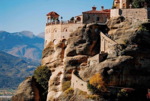 De Atenas: 2 dias em Delfos e Meteora 【Guia turístico chinês】