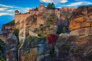 From Athens: 2-Day Delphi and Meteora Private Tour
