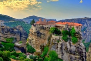 Fra Athen: 2-dagers tur til Meteora med transport og hotell