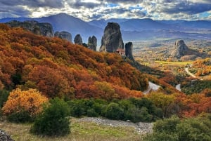 Из Афин: 2-дневная поездка в Метеоры с транспортом и отелем