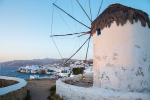 アテネ発：ミコノス島とサントリーニ島への3日間の宿泊付き旅行