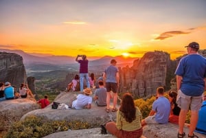 Da Atene: 3 giorni a Meteora e Delfi con tour e hotel