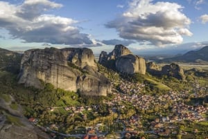 Desde Atenas: 3 días en Meteora y Delfos con visitas guiadas y hotel