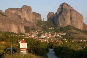From Athens: 3-Days Meteora Bus Tour
