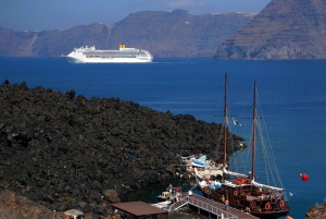 From Athens: 8 day tour, Delphi, Meteora, and Santorini Tour